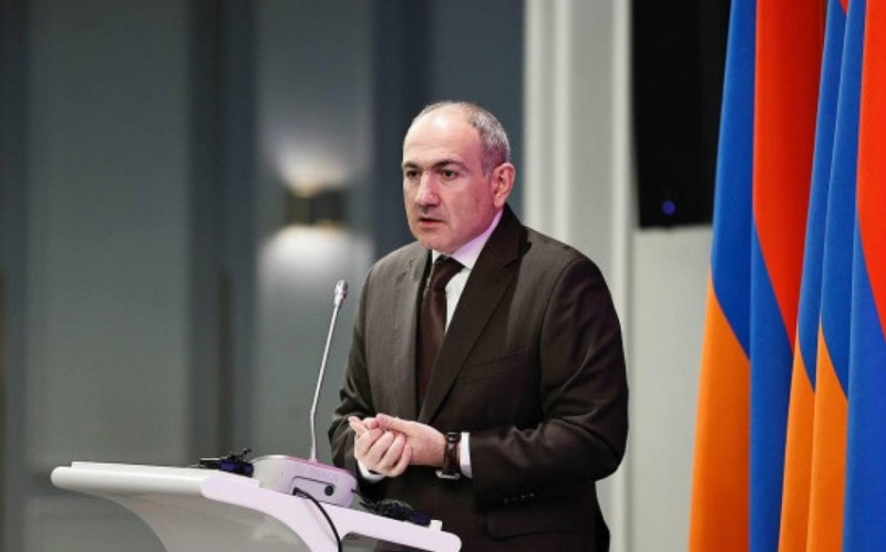Paşinyan: Qarabağ hərəkatının davam etdirilməsi dövlətçilik üçün dağıdıcıdır